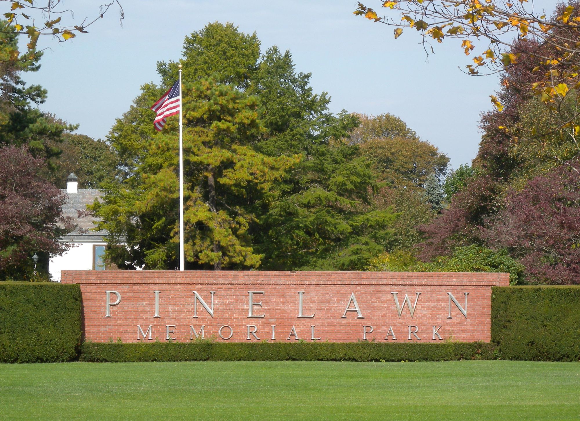 Place image for Pinelawn Memorial Park, East Farmingdale, New York